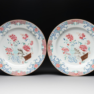 A pair of Chinese famille rose 'antiquities' dishes, Yongzheng