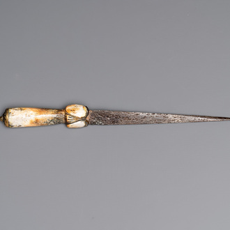 A Bollock dagger, excavated in Rotterdam, 15/16th C.