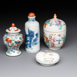 A Chinese famille rose seal paste box and a covered jarlet, a miniature wucai vase and a blue and white snuff bottle, Kangxi mark, 19/20th C.