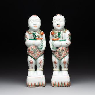 A pair of Chinese famille verte He He Er Xian models, 18/19th C.