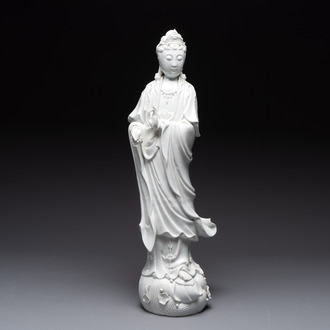 A large Chinese Dehua blanc de Chine figure of Guanyin, 19/20th C.