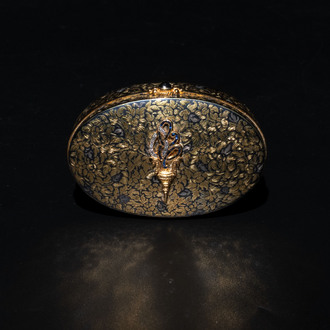 A fine Thai gilt silver box and cover, 20th C.