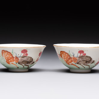 A pair of Chinese famille rose 'deer and bats' bowls, Daoguang mark, 20th C.