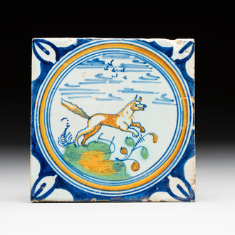 A polychrome Dutch Delft maiolica 'fox' medallion tile, 2nd half 16th C.
