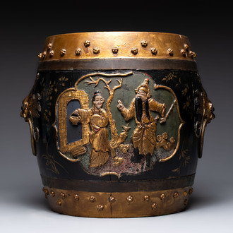 A Chinese gilt-lacquered drum-shaped stool, 19th C.