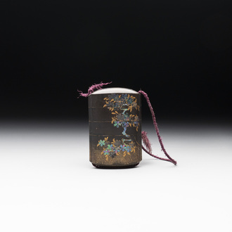 A Japanese mother-of-pearl-inlaid gilt-lacquer four-case inro with a chariot and a sakura tree, signed Shunsho 春正, Edo, 19th C.