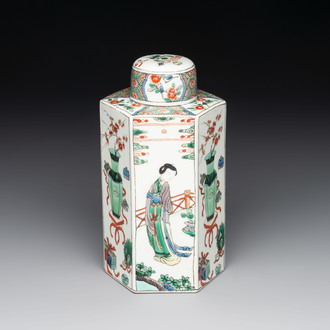A Chinese famille verte hexagonal tea caddy and cover, 19th C.