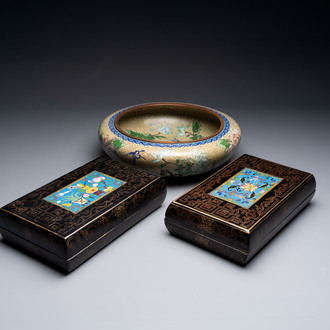 A large Chinese cloisonné brush washer and a pair of cloisonné-plaque-inlaid gilt-lacquered covered boxes, 20th C.