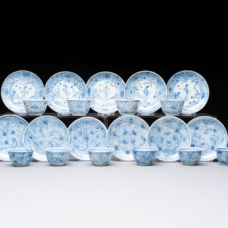 Ten Chinese blue and white cups and eleven saucers, Kangxi