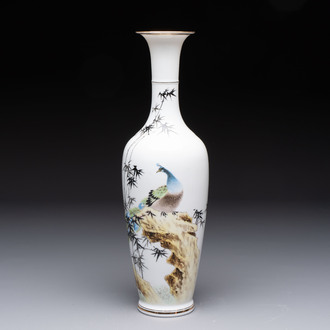 A Chinese polychrome 'peacock and bamboo' eggshell vase, signed Yuan Qing 元清, Jing De Zhen Zhi 景德鎮制 mark, 20th C.