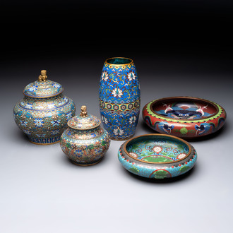 Five various Chinese cloisonné wares, 19th C.
