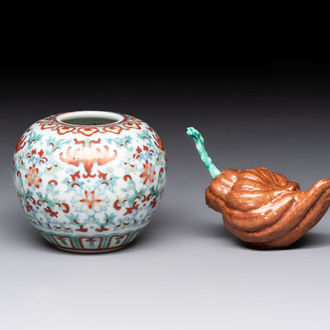 A Chinese doucai water pot and a 'Buddha's Hand' water dropper, Qianlong and Wo Ji 蝸寄 mark, 19/20th C.