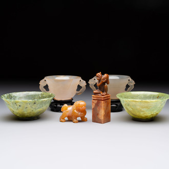 Six various Chinese agate, soapstone and serpentine wares, 19/20th C.