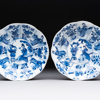 A pair of Chinese blue and white flower-shaped 'Long Eliza' plates, Kangxi