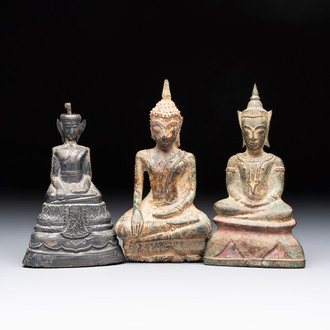 A Thai silver Buddha and two Burmese bronze Buddhas, 16/19th C.