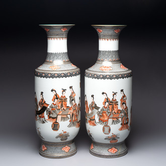 A pair of Chinese grisaille, iron-red and gilt-decorated 'Jin Ling Shi Er Chai 金陵十二釵' vases, Qianlong mark, 20th C.