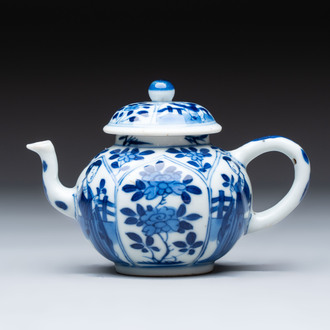 A small Chinese blue and white 'Long Eliza' teapot and cover, jade mark, Kangxi