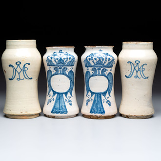 Two pairs of blue and white Spanish albarelli, Teruel and Talavera, 18th C.
