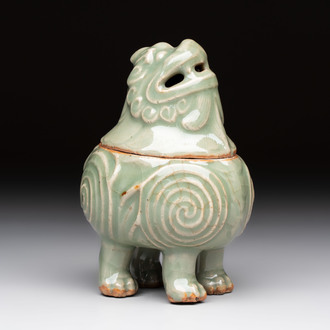 A fine Chinese Longquan celadon 'luduan' censer, Ming