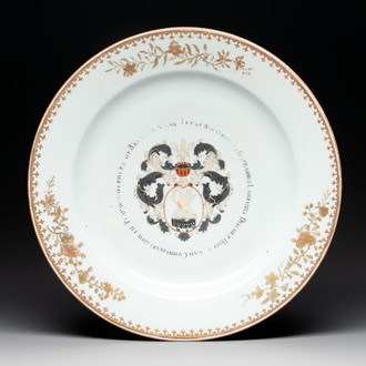 A large Chinese gilt-decorated armorial dish with the arms of Harmannus Laurents Discher, Qianlong, dated 1749