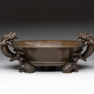 A large Chinese bronze basin with chilong handles, Qianlong mark, 20th C.