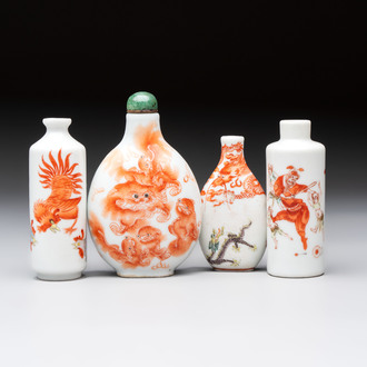 Four Chinese famille rose and iron-red snuff bottles, Tongzhi mark and signed Shen Huanwen 沈煥文, 19/20th C. and one dated 1929