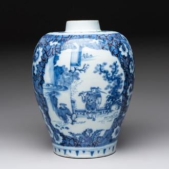 A blue and white Dutch Delft Transitional style chinoiserie vase, late 17th C.