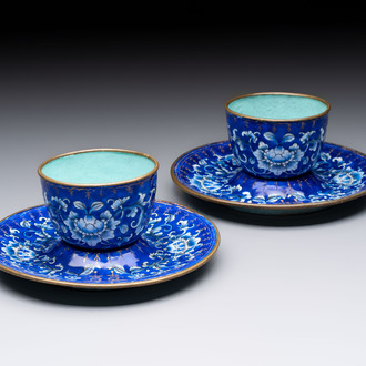 A pair of Chinese Canton enamel 'double happiness 囍' trembleuse cups and saucers, Qianlong/Jiaqing