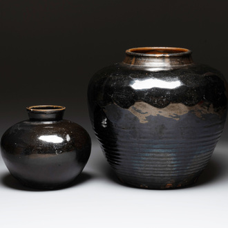 Two Chinese Cizhou black-glazed jars, 17/18th C.
