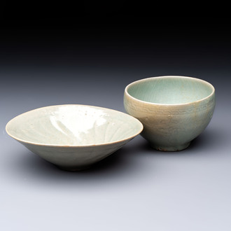 Two Korean celadon bowls with incised floral design, probably Goryeo/Joseon, 14/15th C.