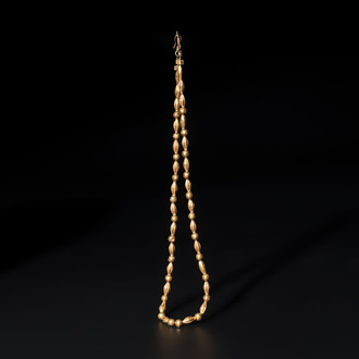A Chinese gold necklace, Ming