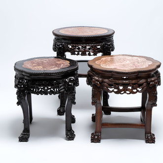 Three Chinese marble-topped hongmu stands, 19/20th C.