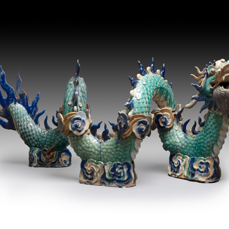 A large Chinese polychrome-glazed Shiwan stoneware dragon, 19th C.