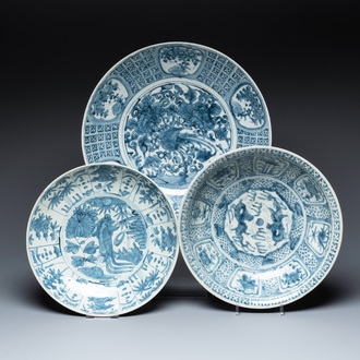 Three large Chinese Swatow blue and white dishes, Ming