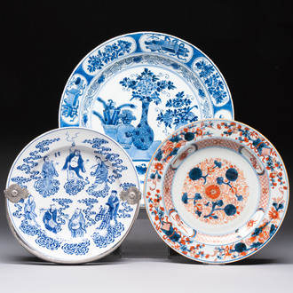 Three Chinese blue, white and Imari-style plates, Xuande and Zhi mark, Kangxi and later