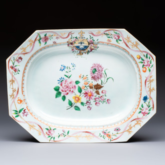 A Chinese famille rose armorial octagonal dish with fine floral design for the French market, Qianlong