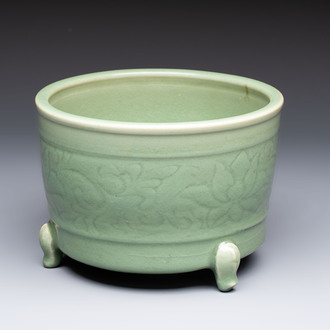 A large Chinese Longquan celadon tripod censer with floral design, Ming