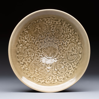 A fine Chinese Yaozhou 'Chrysanthemum' bowl, Northern Song