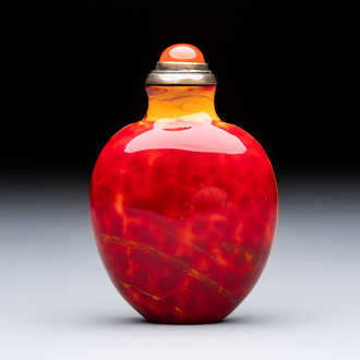 A Chinese 'Realgar Dragon' glass snuff bottle, probably from the imperial Beijing glass workshop, 1720-1840