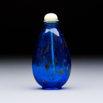 A fine Chinese dark blue and gold aventurine glass snuff bottle, probably from the imperial Beijing glass workshop, 18/19th C.