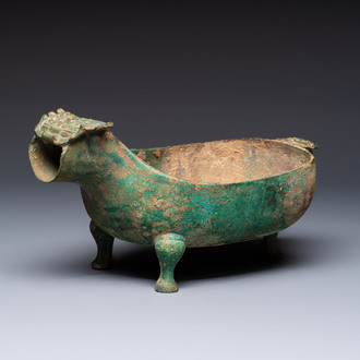 A Chinese archaic bronze pouring vessel, Yi 匜, Warring States period/Han