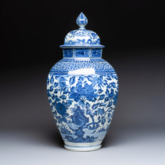 A large Japanese Arita blue and white vase and cover, Edo, late 17th C.