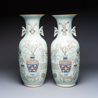 A pair of Chinese qianjiang cai 'Antiquities' vases, signed workshop of Qingyun 慶雲, 19/20th C.