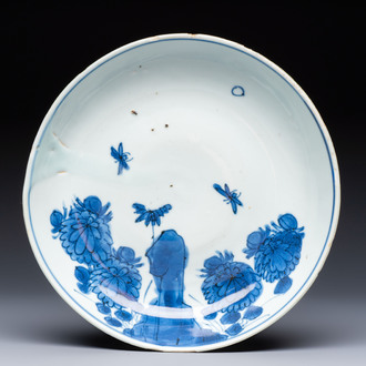 A Chinese blue and white Ko-Sometsuke 'Chrysanthemum' plate for the Japanese market, Tianqi