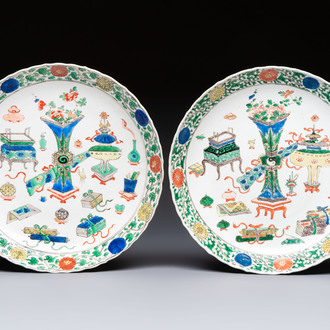 A pair of Chinese famille verte 'Antiquities' dishes, Kangxi