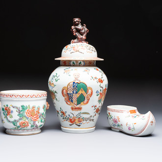 A famille verte-style armorial covered vase, a jar and a clog-shaped bowl, Samson, Paris, 19th C.