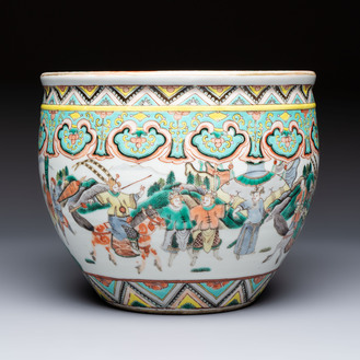 A Chinese famille verte 'Warriors' scroll pot, 19th C.