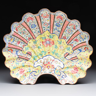 A Chinese Canton enamel shell-shaped basin with floral design, Yongzheng/Qianlong