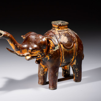A Vietnamese gilt-lacquered bronze 'Elephant' ewer, 19th C.