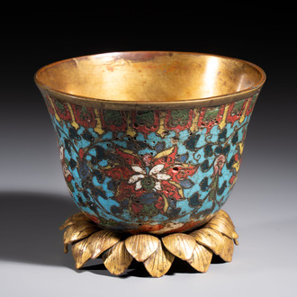 A fine Chinese cloisonné 'Lotus Scroll' bowl, Ming